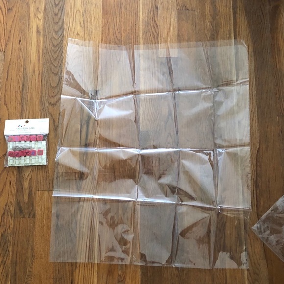 Clips Deco Party 🎈 Gift Wrap Garland Bundle - Picture 2 of 3